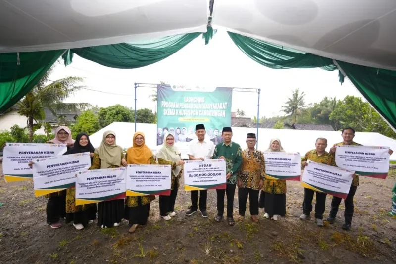 Greenhouse menjadi langkah awal sebuah infrastruktur yang kelak akan dilengkapi sistem otomatisasi untuk meningkatkan produktivitas. (Humas UMY)