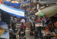 Caption : Aktivitas pelaku UMKM di pasar pagi Aceh Tamiang, dok Antara/Nova Wahyudi