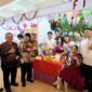 pimpinan BPH dan DKGE UMY saat menyambangi salah satu stand kuliner negara Filipina dalam International Cultural and Culinary Festival (ICCF) UMY ke-11 di Sportorium UMY
