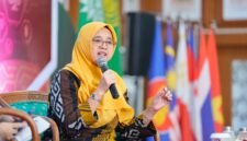 Dosen Prodi Farmasi, FKIK UMY, apt. RR. Sabtanti Harimurti.