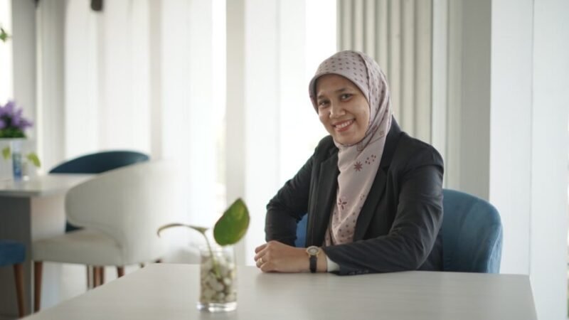 Dosen Eksya, FSIP UMY,  Syah Amelia Manggala Putri,