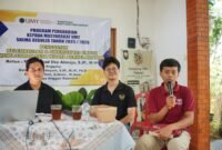 pendampingan penguatan Pokdarwis Semoyo oleh dosen IP UMY, Muhammad Eko Atmojo, S.IP., M.IP (berkaos merah)