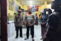 Bupati Sleman Harda Kiswaya meninjau langsung kediaman Agus Yani yang mengeluarkan Api, Sabtu (30/5/2026)
(Wawan-jogjaoke.com)