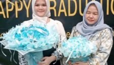 Latipah Syihaburohmah bersama ibunda. (Dokpri)
