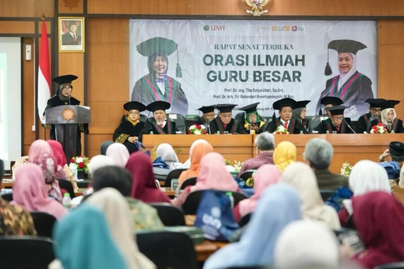 Guru Besar UMY bidang ortodonti, Prof. Dr. drg. Tita Ratya Utari, Sp.Ort saat menyampaikan orasi ilmiah pengukuhan guru besarnya di UMY