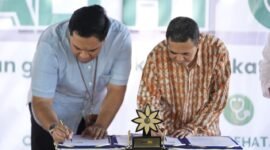 Penandatanganan kerja sama Lazismu UMY dengan RS AMC Muhammadiyah yang ditandatangani oleh Kepala Kantor Lazismu UMY dan Direktur Administrasi, Umum, dan Keuangan RS AMC Muhammadiyah