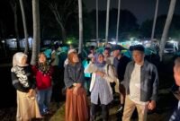 Warga Sedang Berkumpul Mengadakan Festival