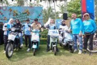 Momen bersama para penerima hadiah utama dalam rangkaian Exciting Banten Festival.