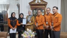 Sebagai bentuk komitmen nyata dalam menyukseskan program nasional, Wakil Gubernur Lampung, Jihan Nurlela, secara resmi menerima kunjungan tim validator dan petugas dari Badan Pusat Statistik (BPS)