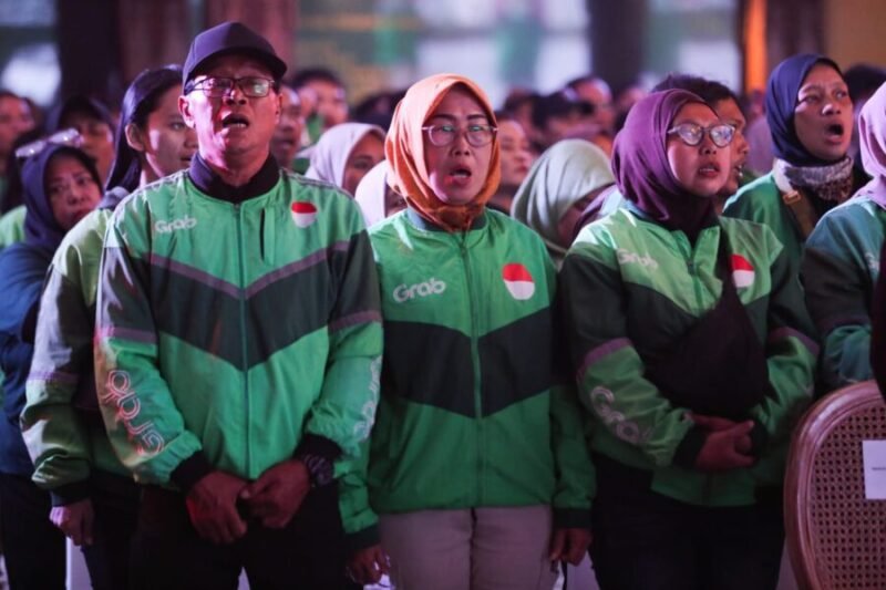 Ratusan mitra pengemudi Grab Indonesia berkumpul memberikan dukungan penuh pada peluncuran 