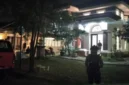 Penggeledahan polisi di sebuah rumah di kawasan Sentul, Kabupaten Bogor, Kamis (9/7/2026) dini hari. 