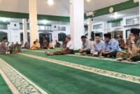 Kajian rutin kepada jamaah binaan Masjid Jenderal Sudirman Demangan, Yogyakarta, Penghulu KUA Mantrijeron menekankan moderasi beragama melalui Kitab Al-Adzkar. (Istimewa)