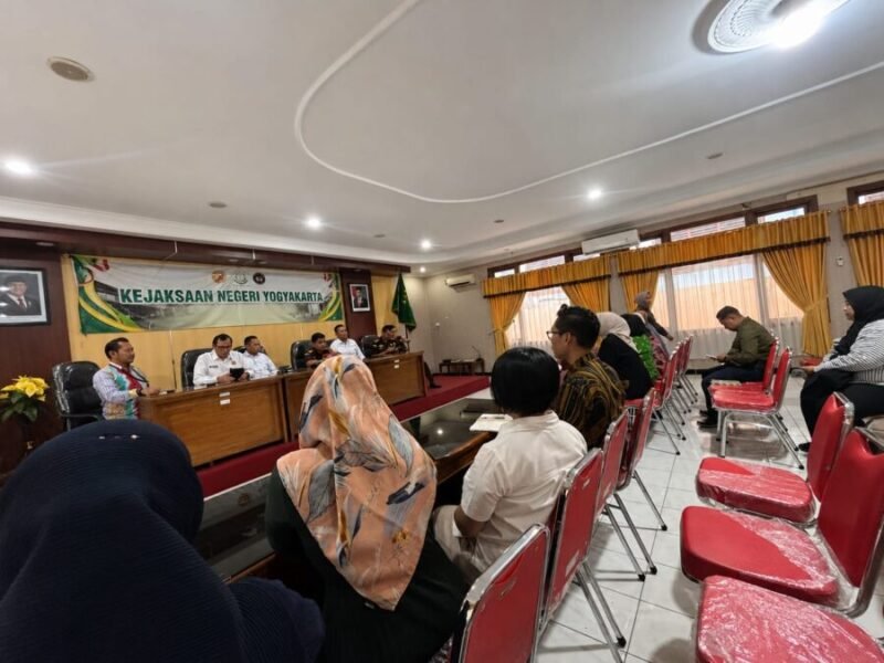 Tim hukum dan perwakilan orang tua korban Daycare Little Aresha menggelar audiensi dengan Kejaksaan Negeri Yogyakarta..(Dokpri Jennus/aga)