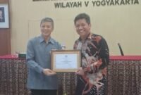 UMY menerima penghargaan Anugerah Kerja Sama Diktisaintek Tahun 2026 untuk kategori Perguruan Tinggi dengan Kerja Sama Pemerintah/Lembaga Swadaya Masyarakat Paling Berdampak.
