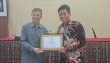 UMY menerima penghargaan Anugerah Kerja Sama Diktisaintek Tahun 2026 untuk kategori Perguruan Tinggi dengan Kerja Sama Pemerintah/Lembaga Swadaya Masyarakat Paling Berdampak.
