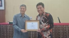 UMY menerima penghargaan Anugerah Kerja Sama Diktisaintek Tahun 2026 untuk kategori Perguruan Tinggi dengan Kerja Sama Pemerintah/Lembaga Swadaya Masyarakat Paling Berdampak.
