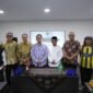 Rektor UMY (3 dari kiri foto) bersama Ketua LPO PP Muhammadiyah dan Persejasi
