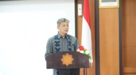 Ketua LLDIKTI Wilayah V saat memberikan sambutan dalam orasi pengukuhan guru besar UMY ke-53