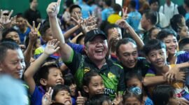 Dr. H. Herman Deru menghadiri pembukaan Kejuaraan Kapolda Sumsel Cup VI 2026 di GOR Badminton Drs. Warsito