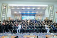 Gubernur Lampung foto bersama jajaran pengurus tiga forum strategis tingkat provinsi (FKUB, FPK, dan FKDM) serta unsur Forkopimda usai acara pengukuhan di Balai Keratun
