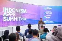 Menteri Ekonomi Kreatif/Kepala Badan Ekonomi Kreatif (Ekraf), Teuku Riefky Harsya, memberikan sambutan saat acara Soft Lauching Indonesia Application Summit (IN-APPS) 2026 di Sinar Mas Land Experience Center, Tangerang Selatan, Rabu (8/7/2026
