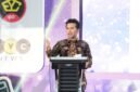Menteri Transmigrasi menyampaikan sambutan pada Festival Ekosistem Ekonomi Digital (FYC Fest) di Surabaya, Jawa Timur
