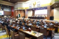 H. Cik Ujang menghadiri Rapat Paripurna ke-38 DPRD Provinsi Sumsel di Ruang Rapat Paripurna DPRD Sumsel, Palembang