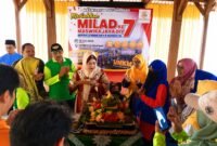 Pembina Maswira Jaya DIY, BRAy Iriani Pramastuti, Bersama Pengurus DIY dan juga masing-masing Kabupaten dan Kota Yogyakarta saat potong Tumpeng

