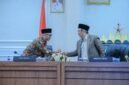 Gubernur Lampung berjabat tangan dengan Menteri PPN/Kepala Bappenas RI di Kantor Gubernur Lampung, Jumat (24/7/2026)