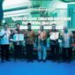 Gubernur Lampung bersama Menteri PPN/Kepala Bappenas, Rektor Universitas Lampung, serta para pemangku kepentingan berfoto bersama usai peluncuran National Cassava Center di Universitas Lampung, Jumat (24/7/2026)