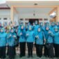 Ketua TP PKK Provinsi Lampung Purnama Wulan Mirza berfoto bersama jajaran TP PKK Provinsi Lampung usai melaksanakan rangkaian kegiatan pembinaan dan pencanangan Desa TAPIS di Desa Panca Tunggal Jaya, Kabupaten Tulang Bawang.