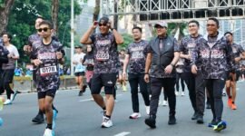 Menteri Ekonomi Kreatif/Kepala Badan Ekonomi Kreatif (Ekraf), Teuku Riefky Harsya, menghadiri peluncuran Garuda Finishers  di Gelora Bung Karno (GBK), Jakarta, Minggu (26/7/2026)