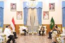 Gubernur Banten berbincang dengan General Manager (GM) PLN UID Banten beserta jajaran saat pertemuan di Gedung Negara Provinsi Banten, Kota Serang
