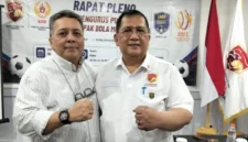 Wakil Ketua Umum Komite Sepakbola Mini Indonesia (KSMI) Tundra Meliala bersama Ketua Umum Yan Mulia Abidin. (jogjaoke/Istimewa)