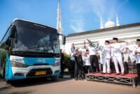 Gubernur Banten bersama Wagub Banten melepas keberangkatan perdana bus Trans Banten, 4 Oktober 2025