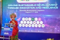 Wakil Rektor Riset, Inovasi, dan Hilirisasi UMY, Dr. Med. dr. Supriyatiningsih, Sp.OG., M.Kes., dalam pidato penutupan rangkaian konferensi internasional UMY