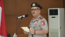 Komjen Pol. Prof. Dr. Cryshnanda Dwilaksana (Ketua Pusat Studi Ilmu Kepolisian).