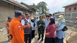 Tim Monev Khusus Satgas PRR yang dipimpin Kaposko Nasional Satgas PRR Irjen Pol Wahyu Bintono Hari Bawono meninjau pemulihan pascabencana di kawasan Solok Raya, Sumatera Barat. dok : Satgas PRR