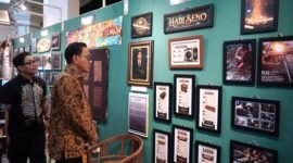 Wakil Wali Kota Yogyakarta Wawan Harmawan meninjau pameran show case Babad Siti Kemantren #4 di Taman Budaya Embung Giwangan, Sabtu (5/9/2026). (Joke/Pemkot)