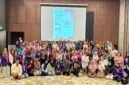Para narasumber dan penyelenggara sekitar berfoto bersama di akhir acara. (Dok Panitia)