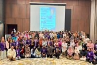 Para narasumber dan penyelenggara sekitar berfoto bersama di akhir acara. (Dok Panitia)