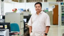 Foto dosen FEB UMY, Dr. Agus Tri Basuki, S.E., M.Si.,