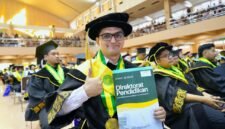 Foto mahasiswa asing UMY asal Pakistan yang meraih penghargaan sebagai wisudawan dengan publikasi terbaik pada Wisuda Periode I TA 2026/2027

