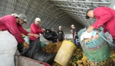 Foto pengelolaan sampah mandiri yang dilakukan di rumah sampah UMY