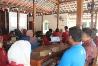 Foto tim NCC Emergency UMY saat melakukan pendampingan kepada ODDP dan keluarganya di Kalurahan Siraman, Kecamatan Wonosari, Gunungkidul