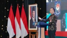 Direktur Jenderal (Dirjen) Bina Keuangan Daerah (Keuda) Kemendagri Agus Fatoni saat menjadi narasumber pada Rapat Penguatan Tata Kelola Lembaga Dewan Kerajinan Nasional (Dekranas), TP PKK, dan Tim Pembina Posyandu se-Indonesia Bagian Barat di Hotel Bidakara, Jakarta, Senin (21/9/2026).