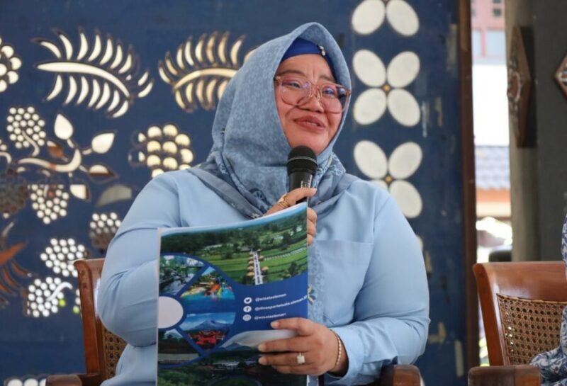 Narasumber memaparkan rangkaian program Sleman Creative Weeks 2026, yang mengangkat empat gagasan utama: Shared Space, Shared Gesture, Shared Story, dan Shared Screen.