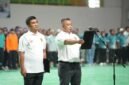 Ketua Pelaksana PORPEMKAB 2026 menyampaikan laporan saat pembukaan Pekan Olahraga Pemerintah Kabupaten Bandung di GOR Indoor Si Jalak Harupat