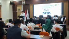 Wakil Gubernur Banten menyampaikan sambutan dalam sosialisasi pengelolaan Zakat, Infak, Sedekah, dan Dana Sosial Keagamaan Lainnya (ZIS-DSKL) BAZNAS Provinsi Banten Tahun 2026.