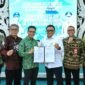 Dadang Supriatna berfoto bersama jajaran usai meresmikan Nota Kesepakatan Sinergitas Pelayanan Pertanahan dan Tata Ruang Kabupaten Bandung